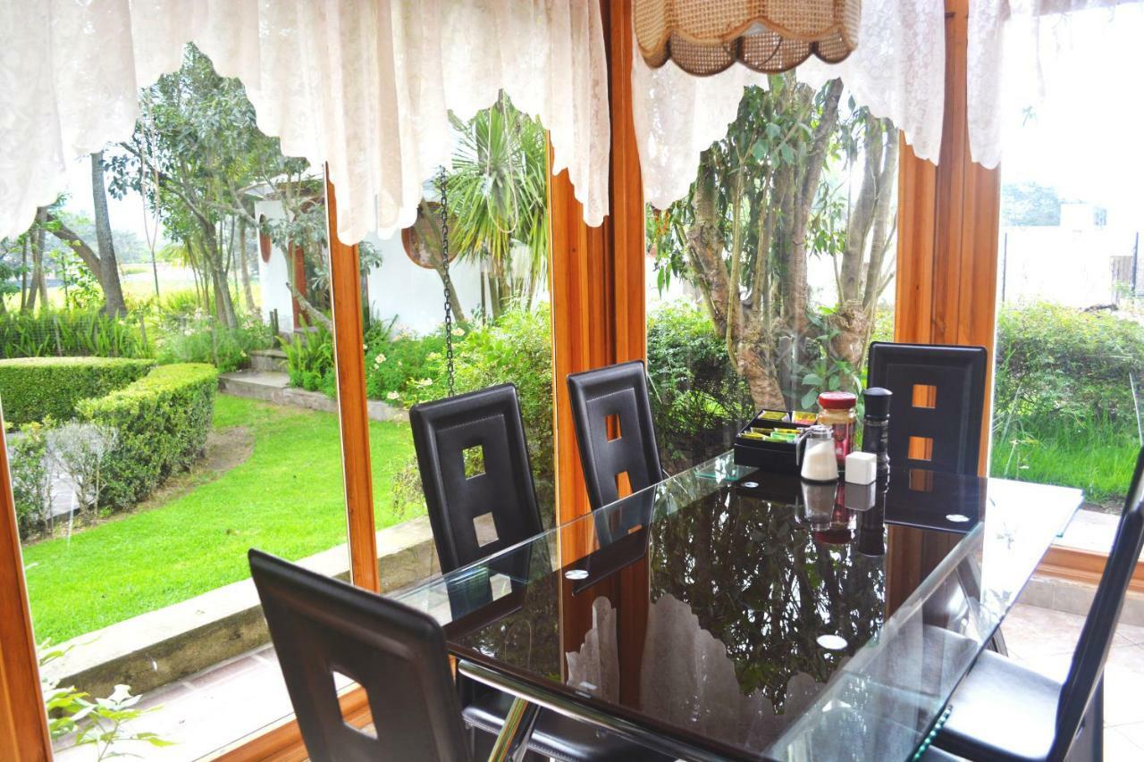 Quinta La Constanza Hotel Tababela Ngoại thất bức ảnh